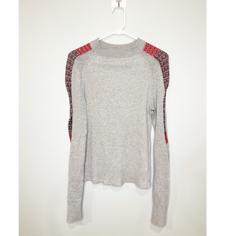 Women's Light Gray Knit Sweater with Patterned Sleeve Stripe - Picture 3 of 6